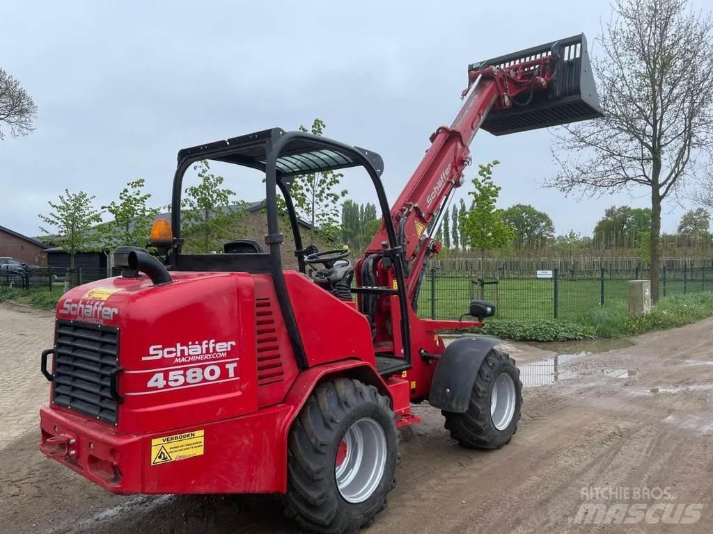 Schäffer 4580T Chargeuse télescopique sur pneus