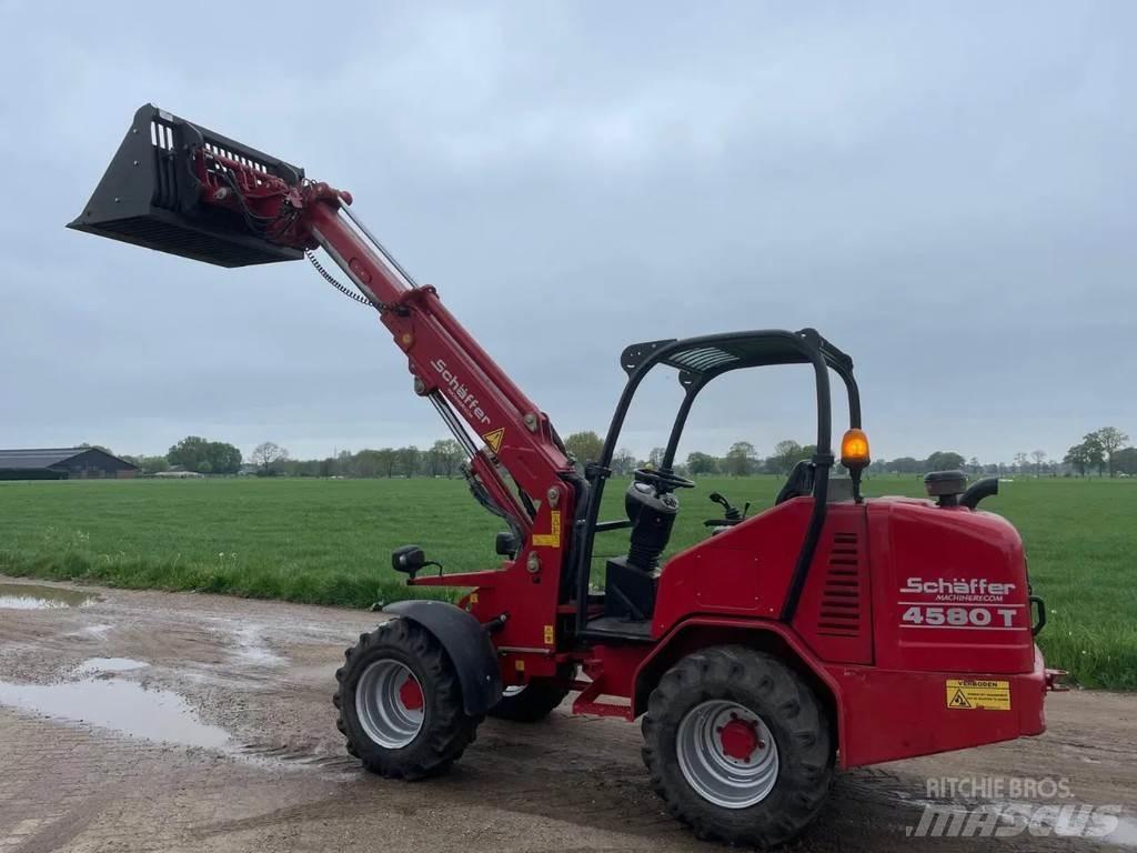 Schäffer 4580T Chargeuse télescopique sur pneus