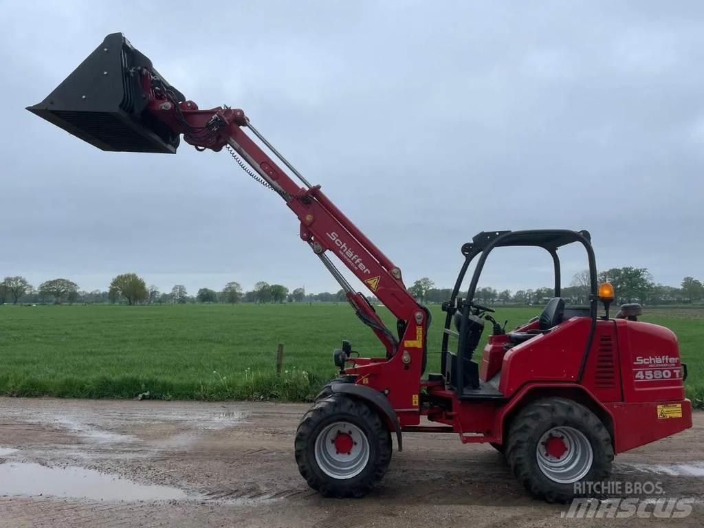 Schäffer 4580T Chargeuse télescopique sur pneus