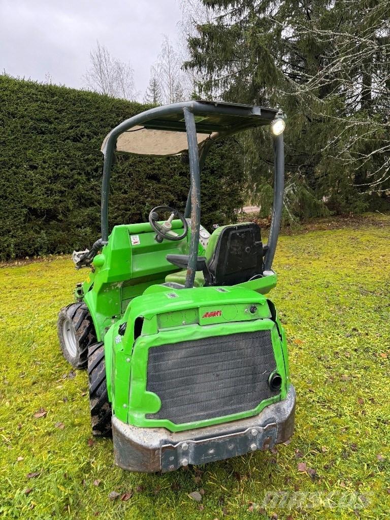 Avant 528 Chargeuse multifonction