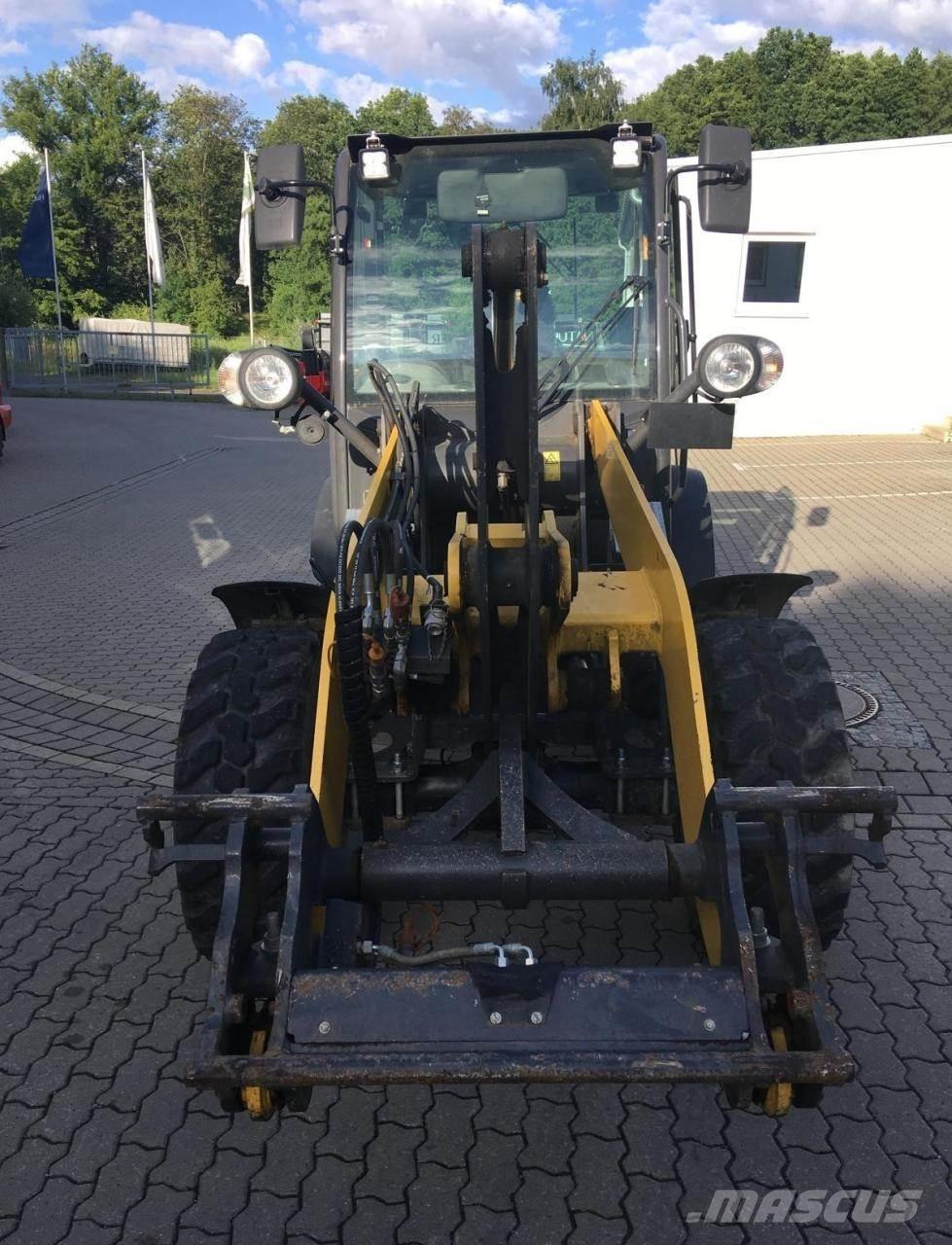 New Holland W50c Chargeuse sur pneus