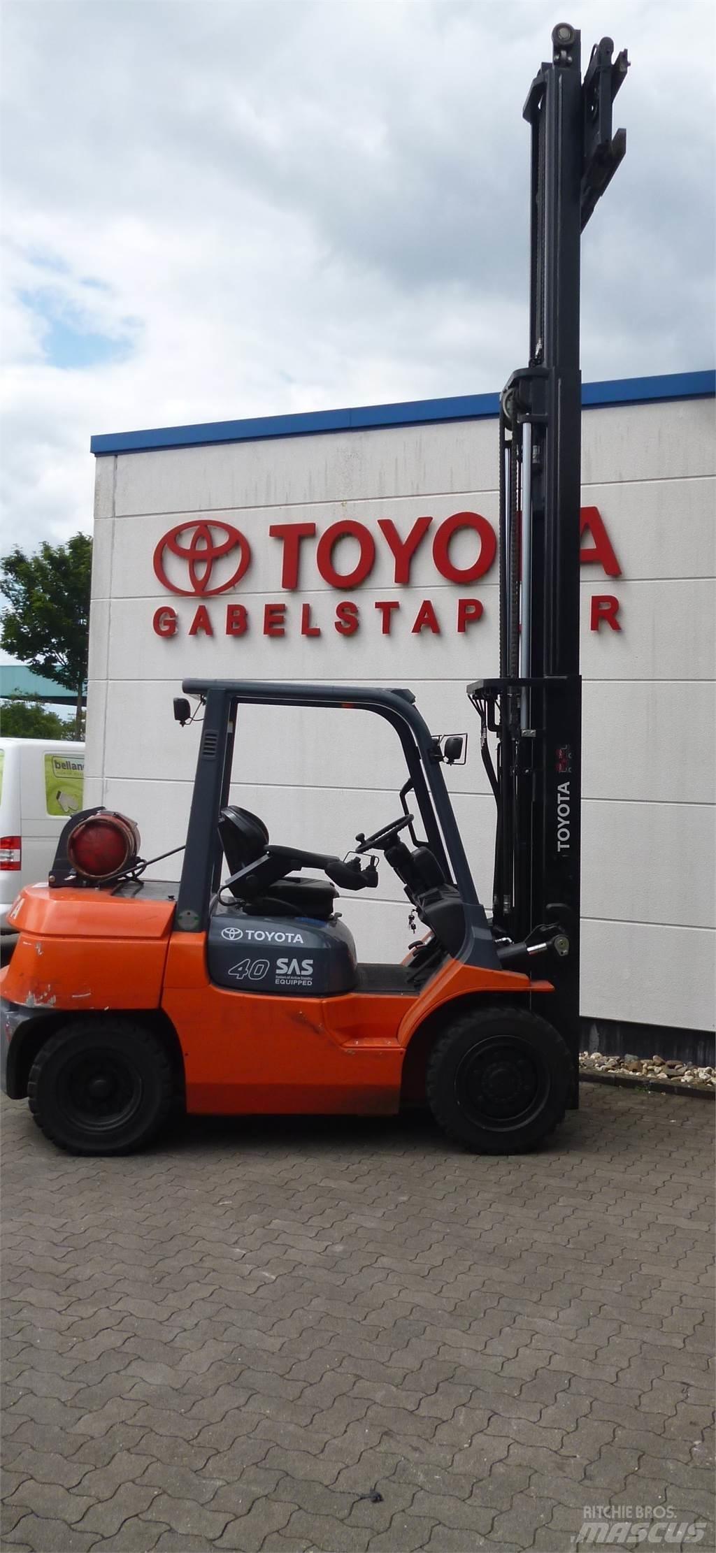 Toyota 02-7FG35 Chariots GPL
