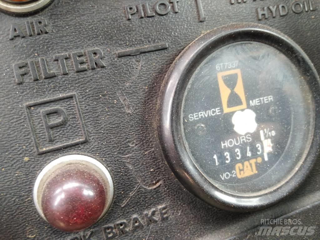 CAT 988 B Chargeuse sur pneus