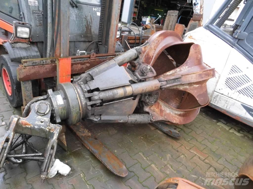 Fuchs MHL 320 Pelle à déchets