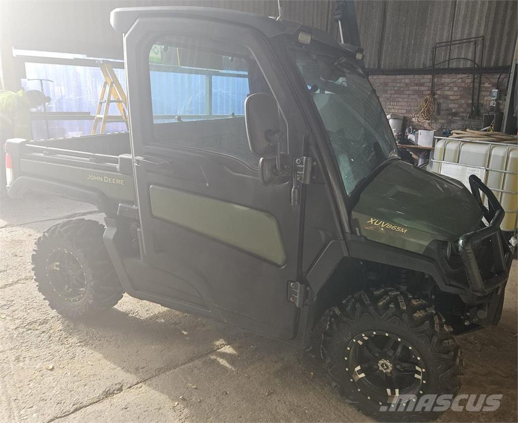 John Deere XUV865M Quad