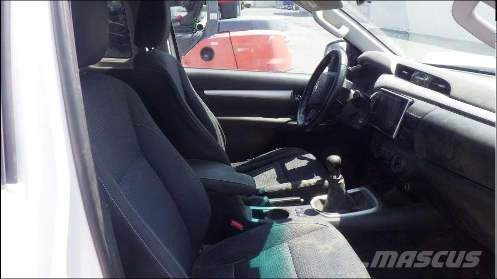 Toyota Hilux 4 Utilitaire benne