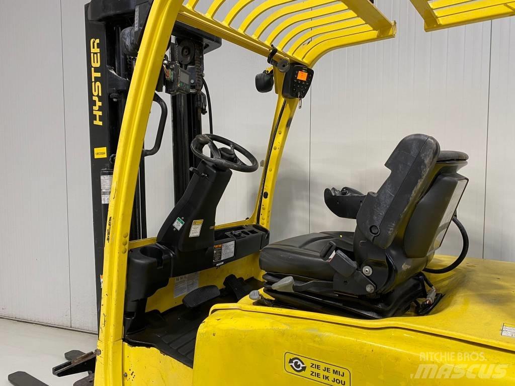 Hyster J3.0XN Chariots élévateurs électriques