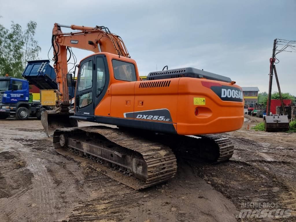Doosan DX 255 LC Pelle sur chenilles