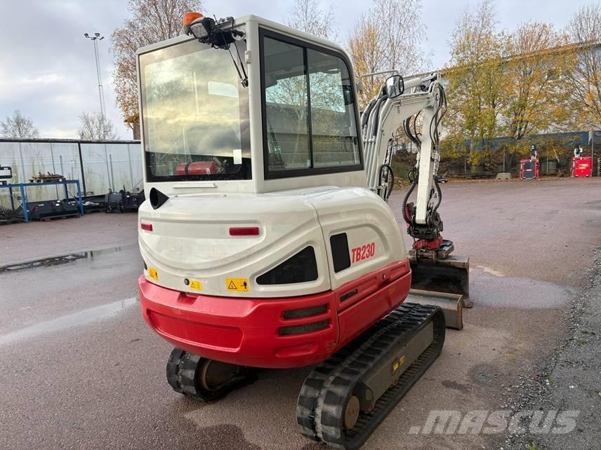 Takeuchi TB 216 Mini pelle < 7t
