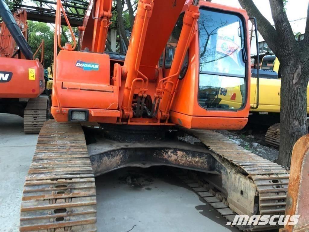 Doosan 220-7 Pelle sur chenilles