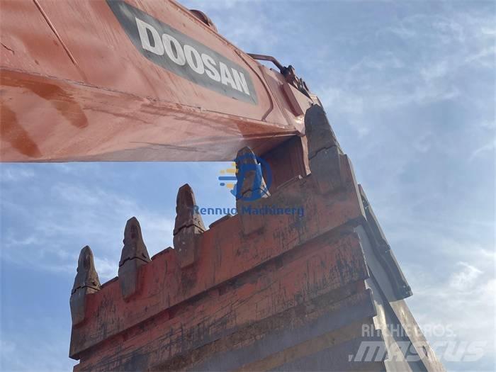 Doosan DX 380 LC Pelle sur chenilles