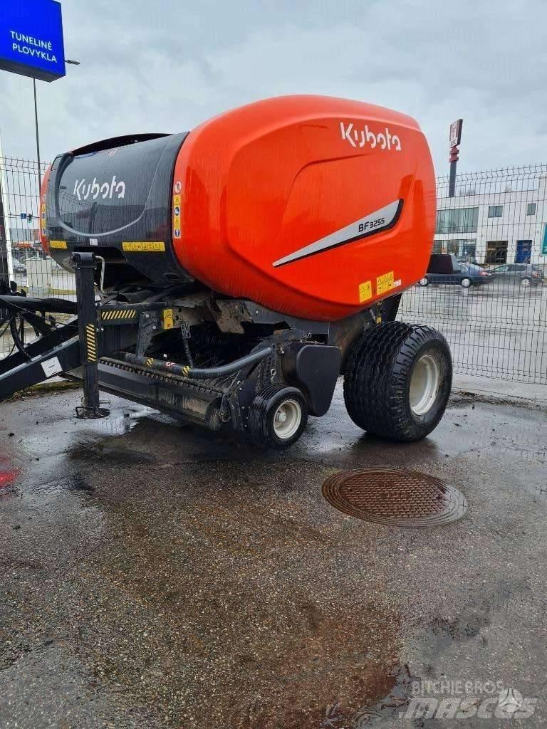 Kubota BF 3255 Presse à balle ronde