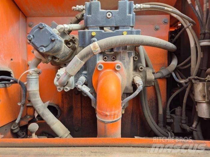 Doosan DX210WA Pelle sur pneus