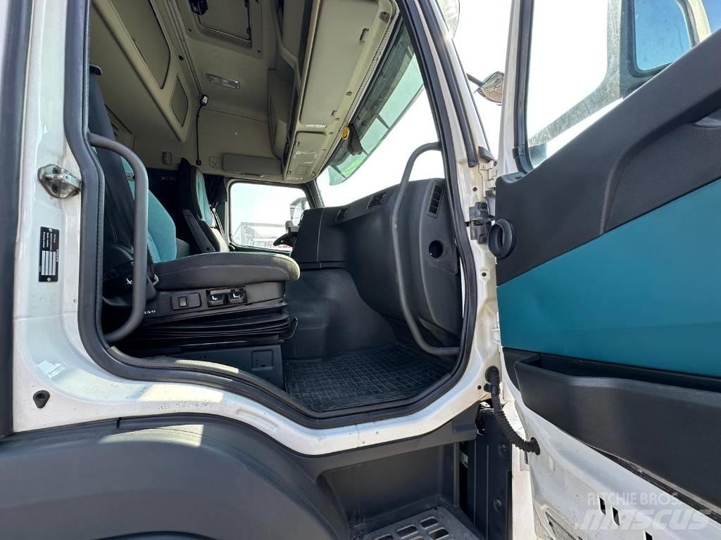 Volvo FM serie 3801 Camion Fourgon