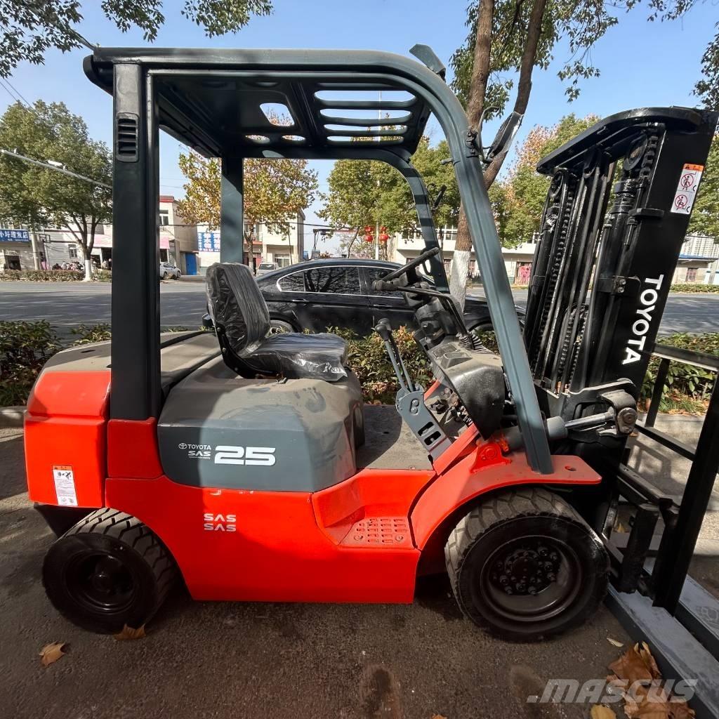 Toyota 2.5t Chariots diesel