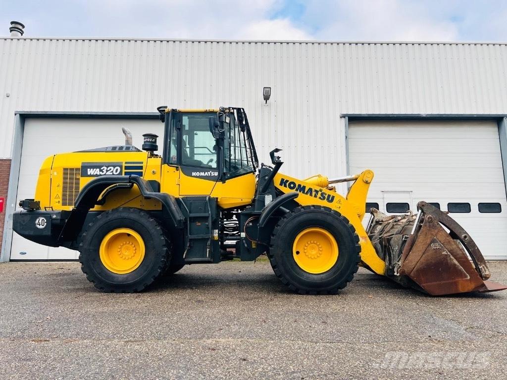 Komatsu WA 320-8 Chargeuse sur pneus
