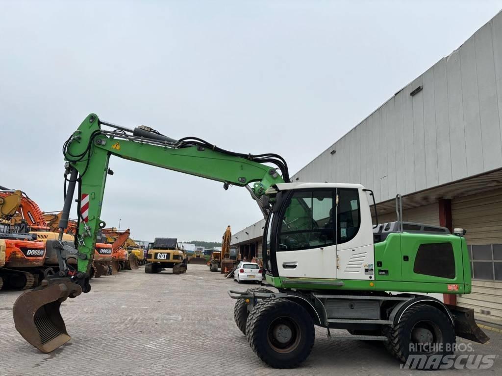 Liebherr A 918 Pelle sur pneus