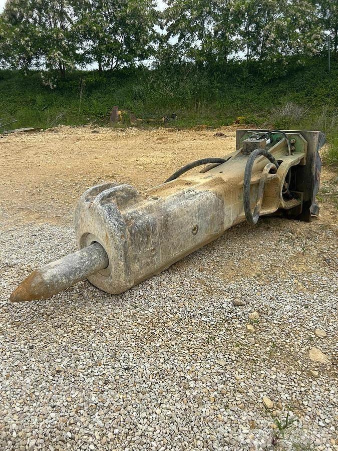 Montabert V55 Marteau hydraulique