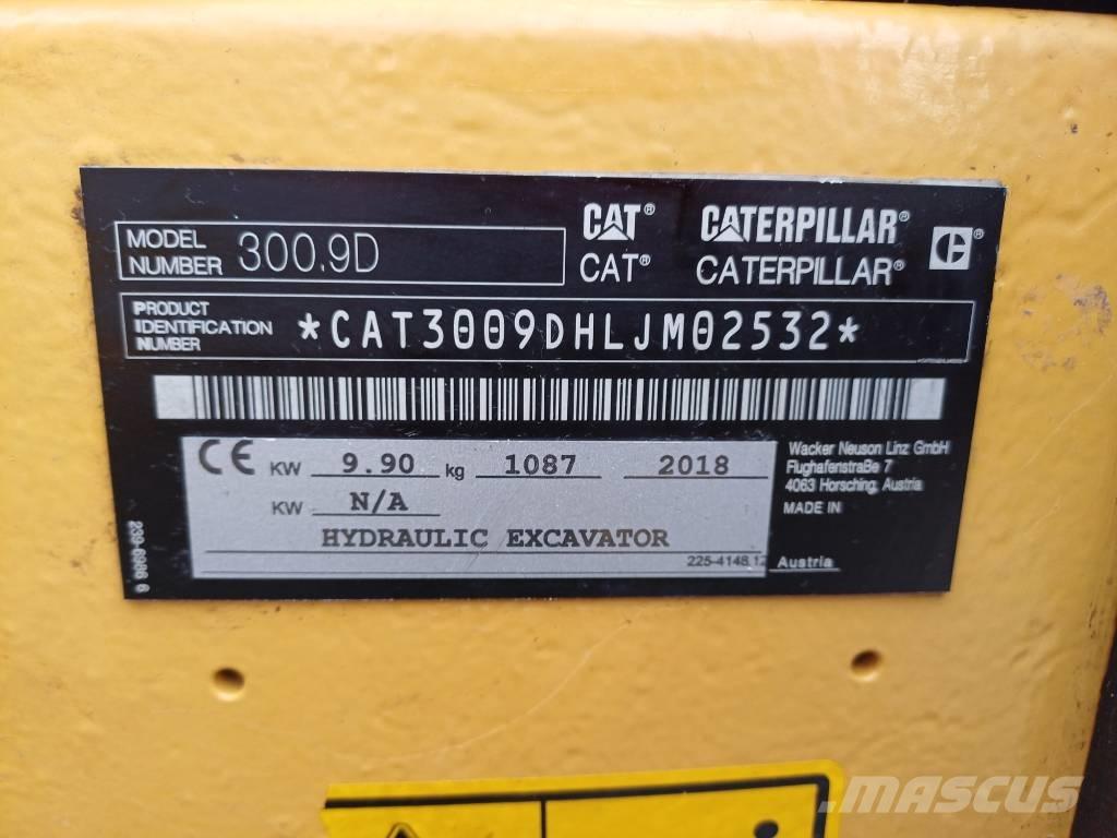 CAT 300.9D Mini pelle < 7t
