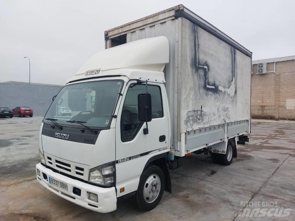 Isuzu NPR 85 Camion à rideaux coulissants (PLSC)