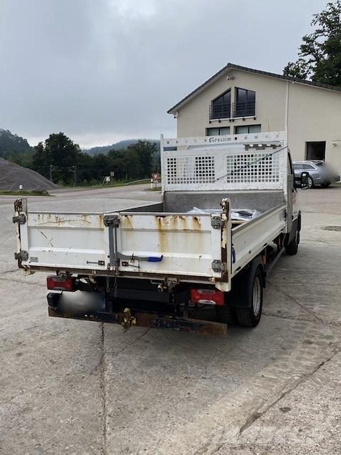 Iveco 35C18 Camion benne