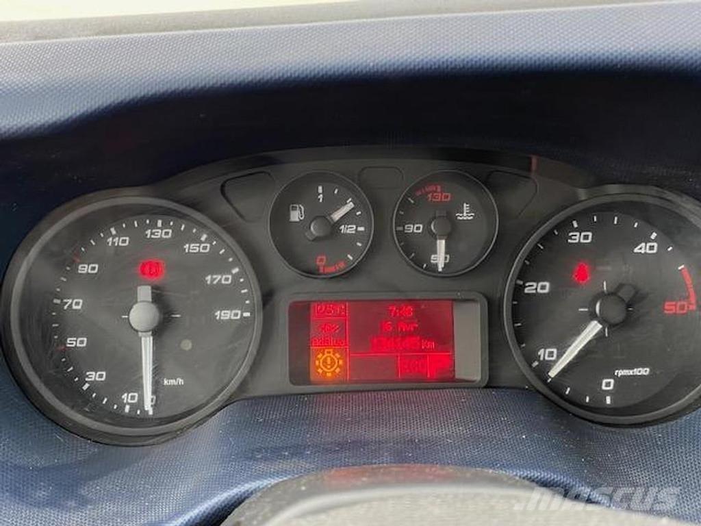 Iveco 35C18 Camion benne