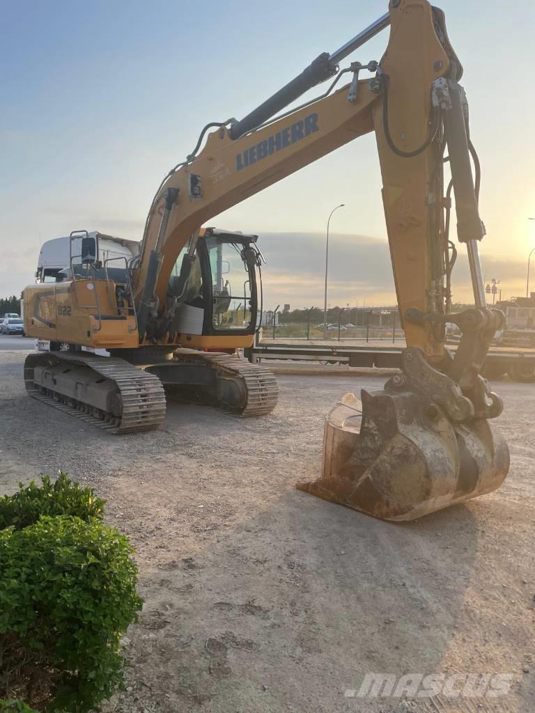 Liebherr R922 NLC Pelle sur chenilles