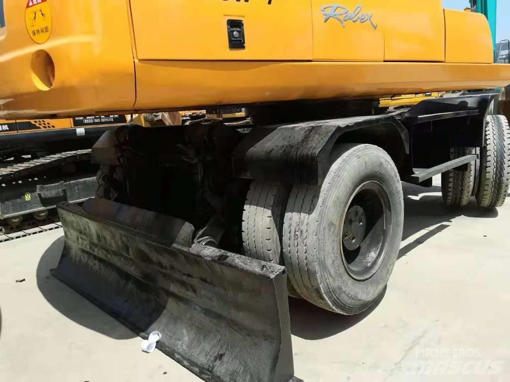 Hyundai R210W-7 Pelle sur pneus