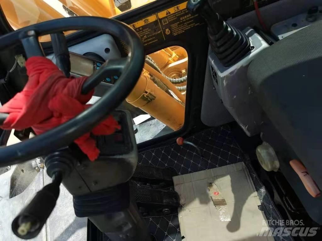 Hyundai R210W-7 Pelle sur pneus