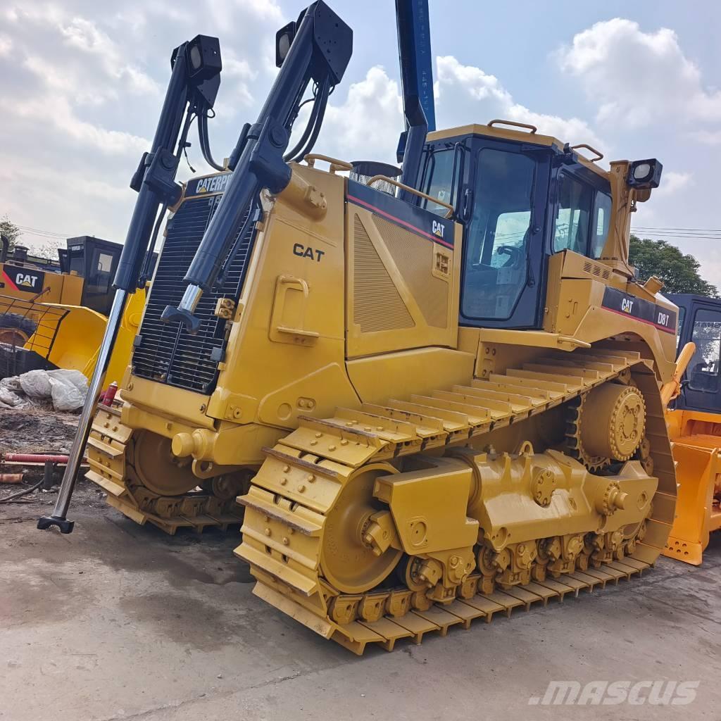 CAT D 8 T Bouteurs sur chenilles