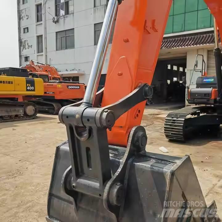 Doosan DX340LC-9C Pelle sur chenilles