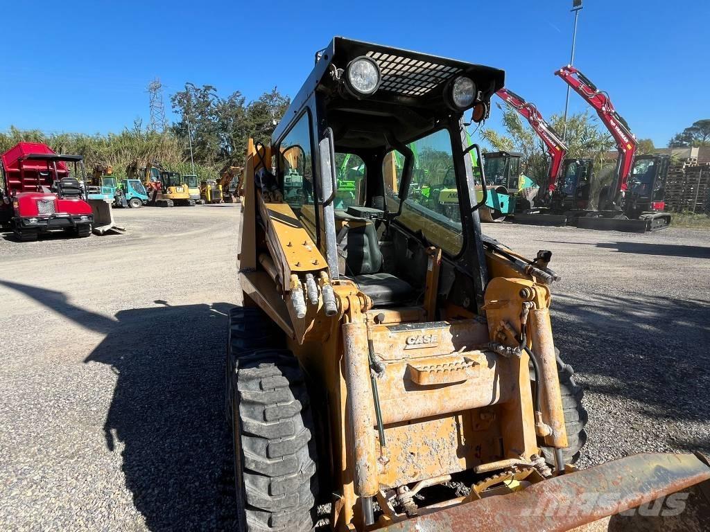CASE 1840 Chargeuse compacte