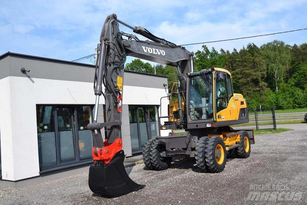 Volvo EW 160 D Pelle sur pneus