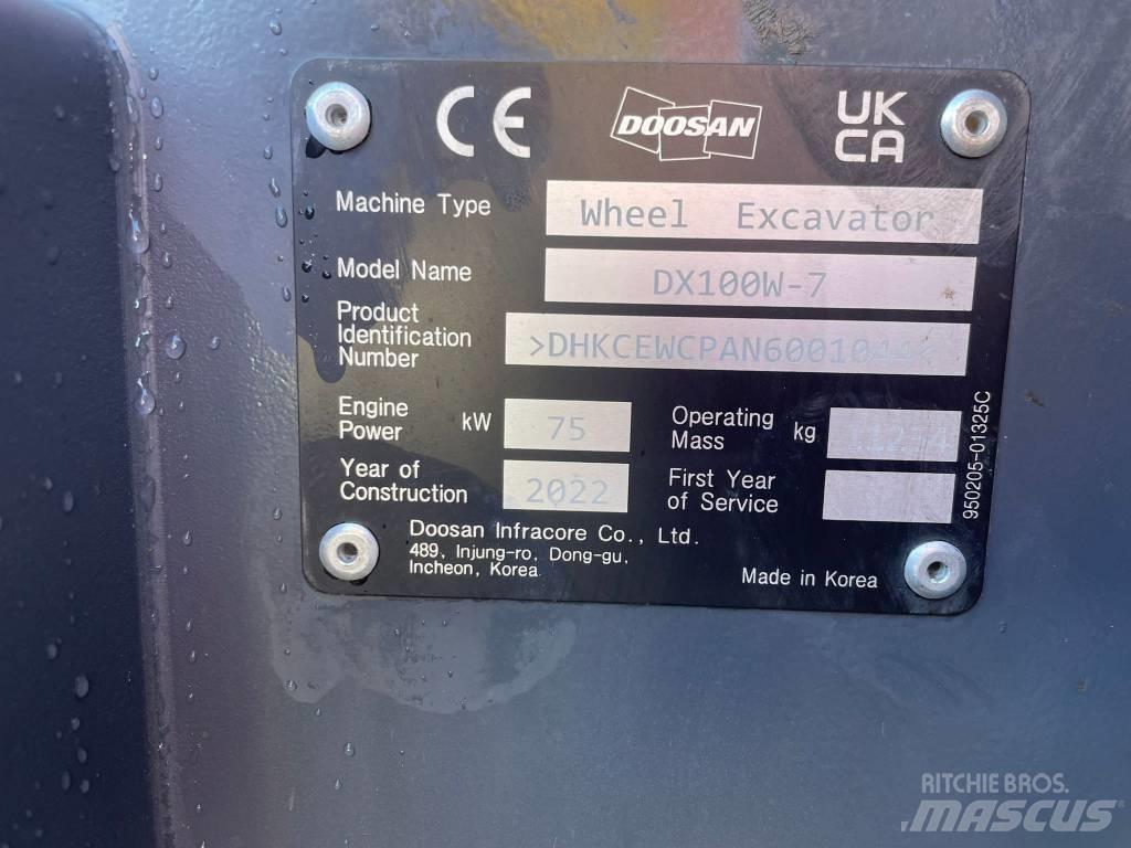 Doosan DX100W-7 Pelle sur pneus