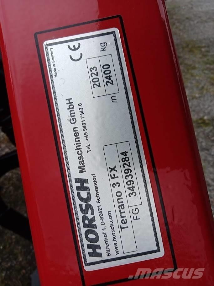 Horsch Terrano 3 FX Déchaumeur, cultivateur