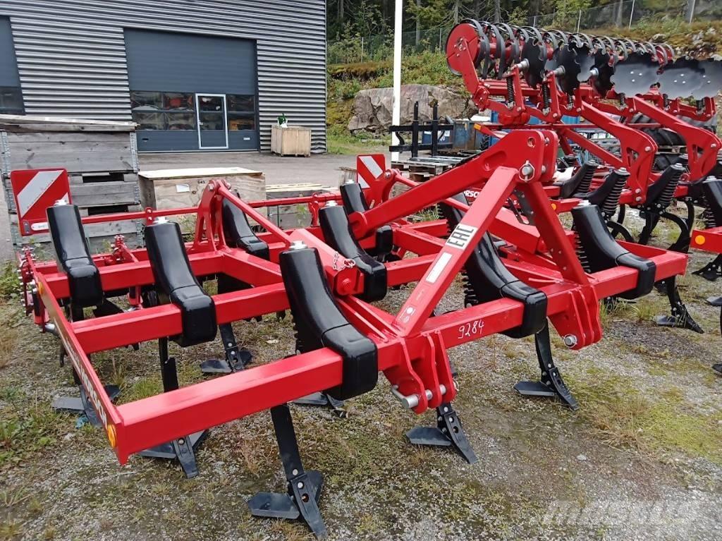 Horsch Terrano 3 FX Déchaumeur, cultivateur