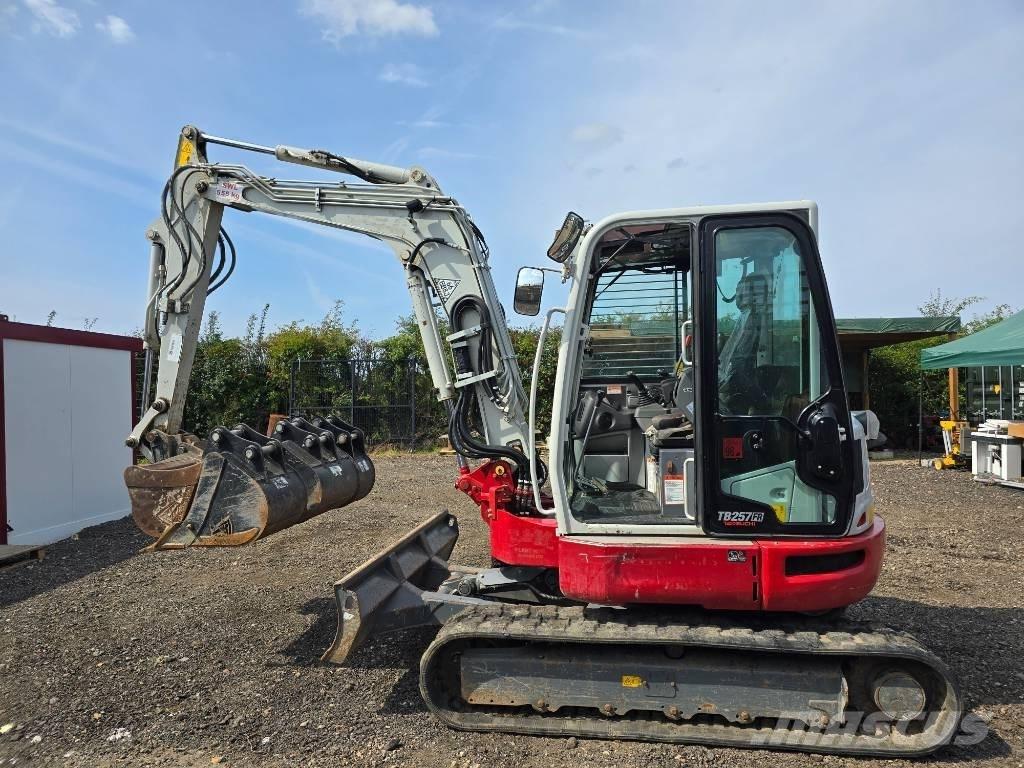 Takeuchi TB 257 FR Mini pelle < 7t