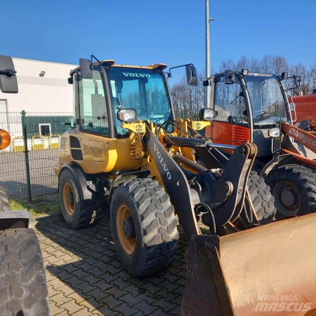 Volvo L 28 F Chargeuse sur pneus