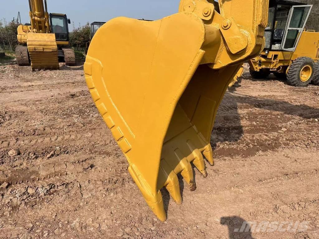 CAT 325C Pelle sur chenilles
