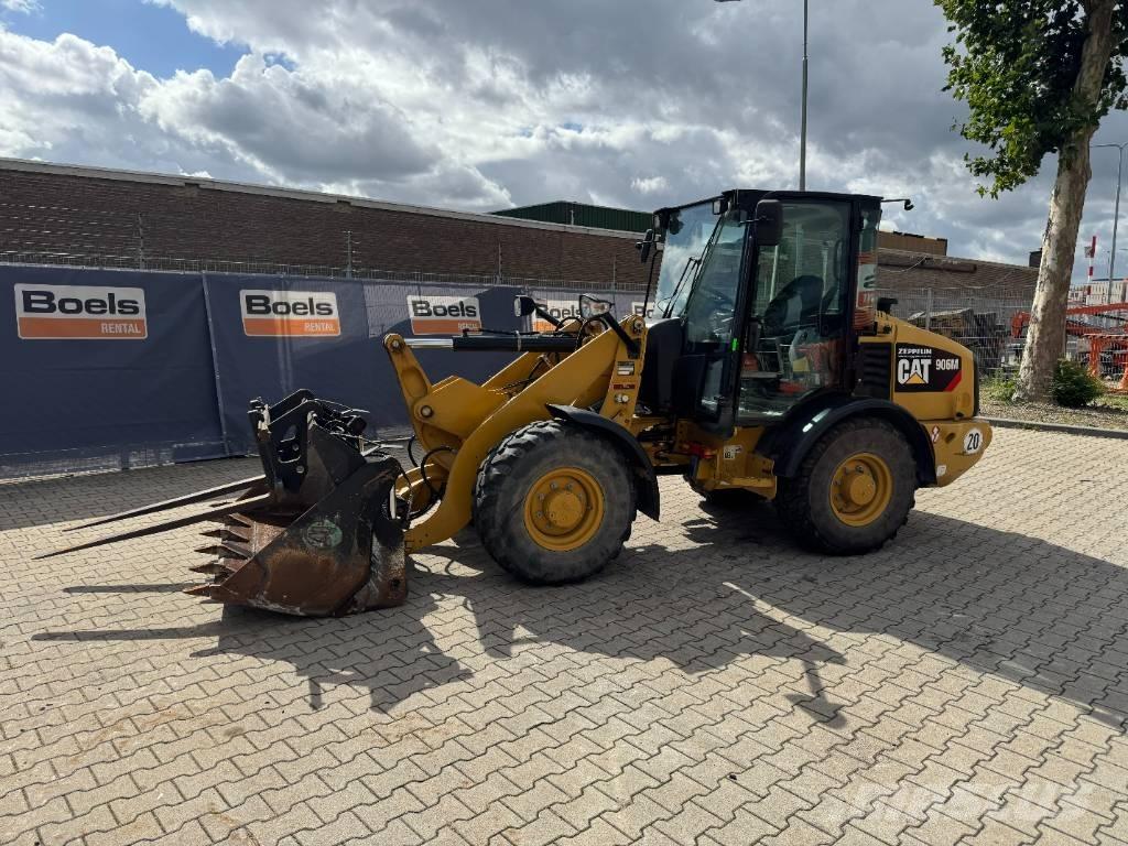 CAT 906M Chargeuse sur pneus