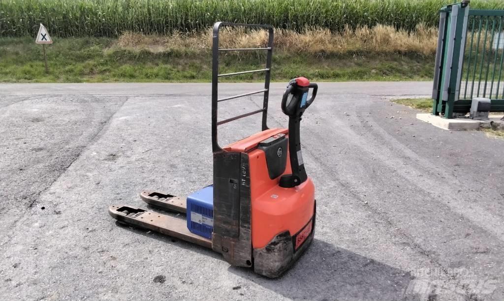 Toyota LWE180 Transpalette accompagnant