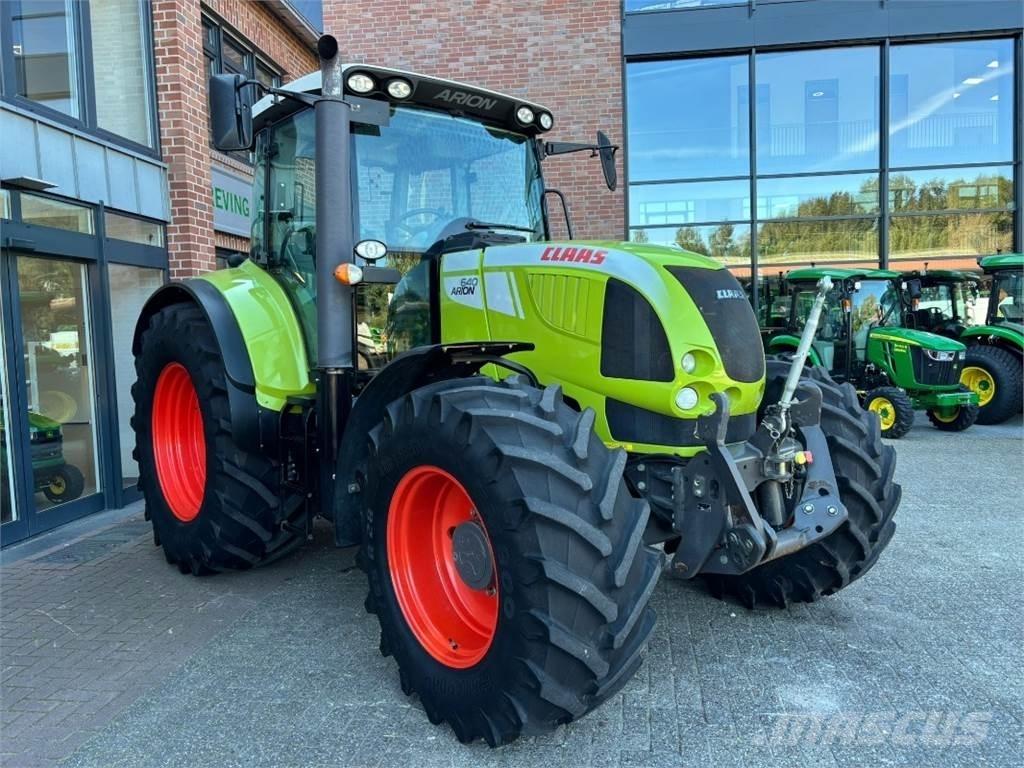 CLAAS Arion 640 Tracteur