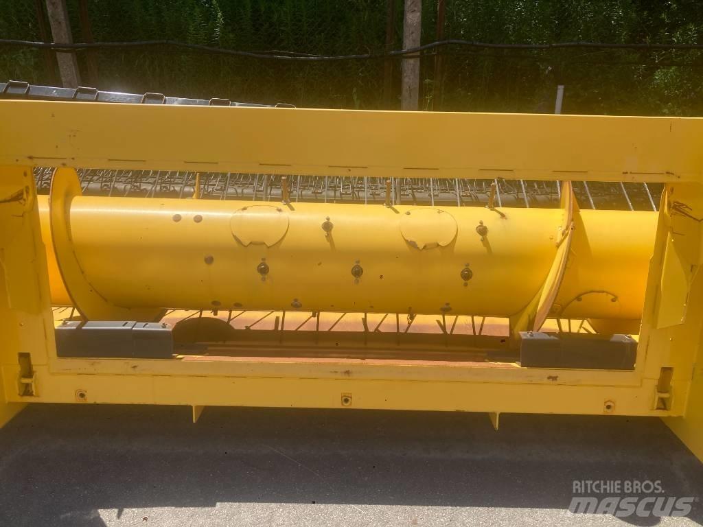 New Holland 790 CP Moissonneuse batteuse
