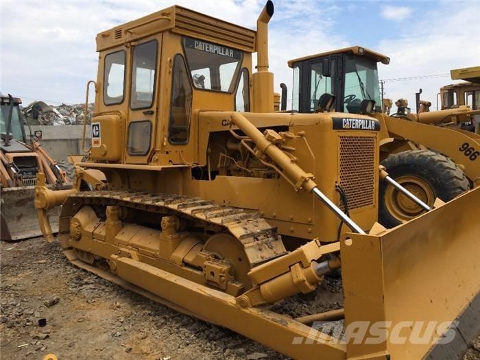 CAT D 6 D Bouteurs sur chenilles