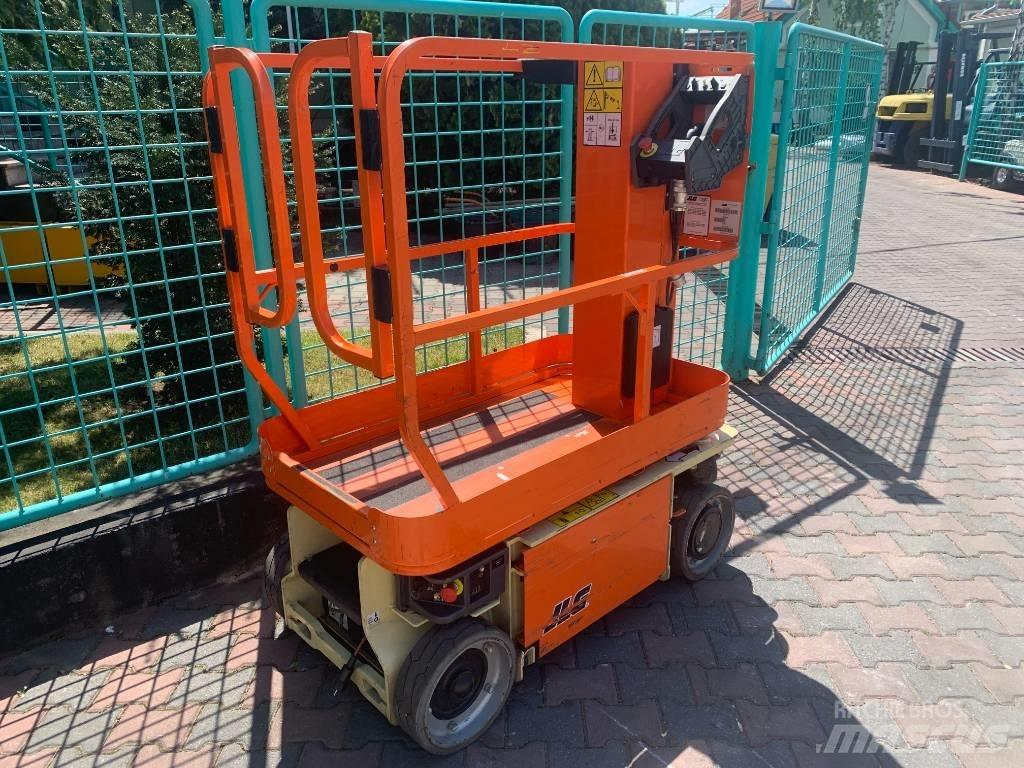 JLG 1230ES      V-3373 Mât vertical