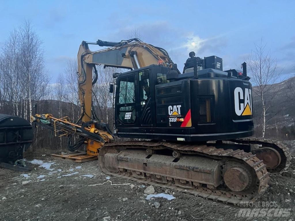 CAT 335 F L CR Foreuse de surface
