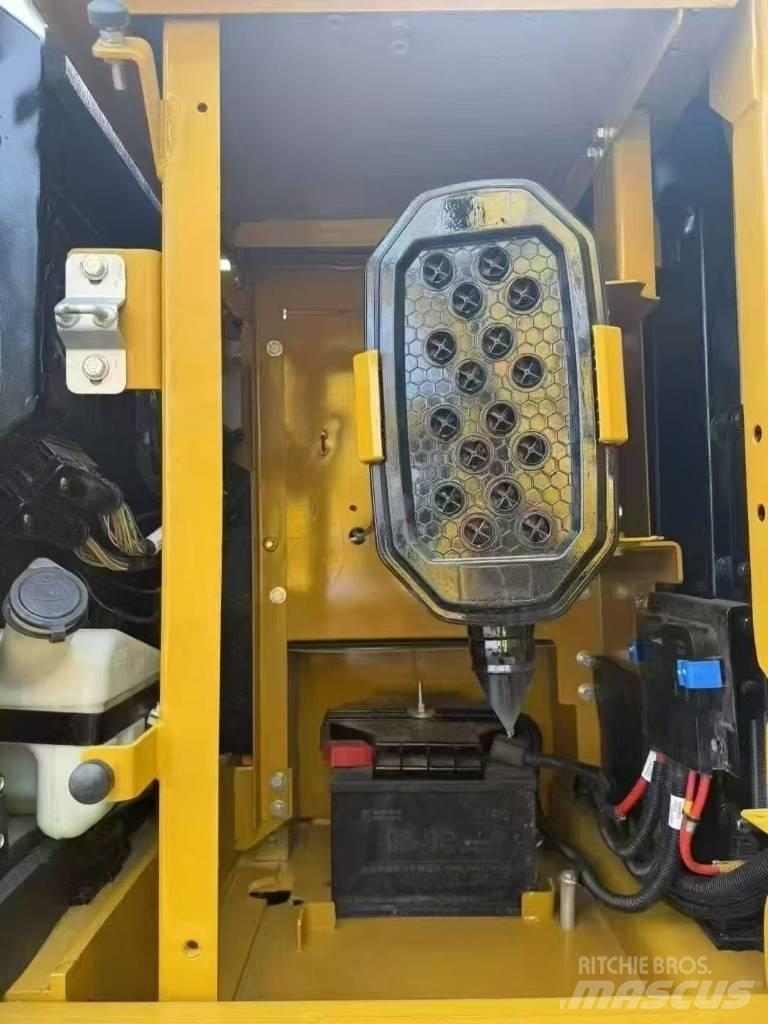 CAT 320 Pelle sur chenilles