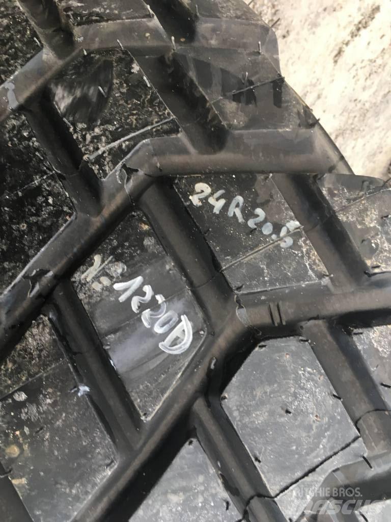  MAGNA TYRES 24R20.5 Pneus, roues et jantes