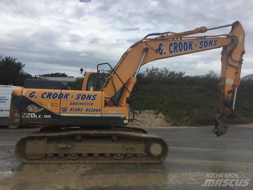 Hyundai Robex 220 LC Pelle sur chenilles