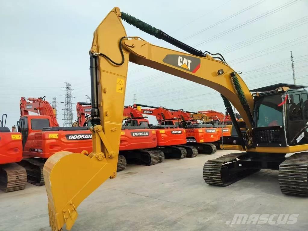 CAT 320D2L Pelle sur chenilles